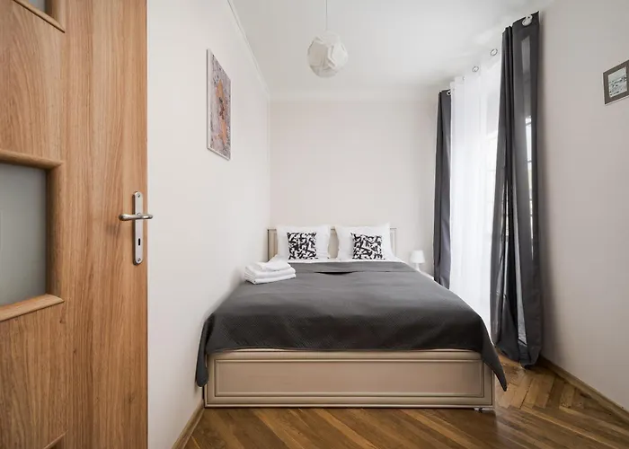 Royal Baths Charming By Bookinghost * ורשה