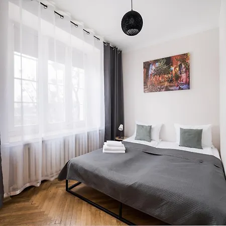 Royal Baths Charming By Bookinghost Varşova